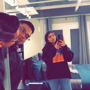 Meet your Posher, Shakira